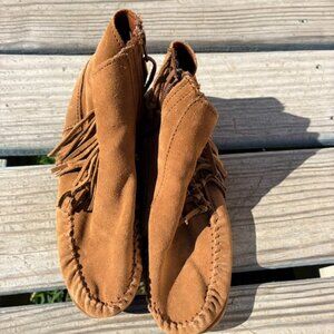 Minnetonka Suede Fringe Boots